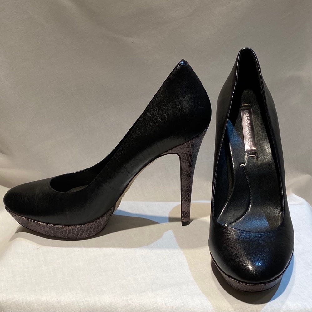 BCBG MAXAZARIA PLATFORM PUMP